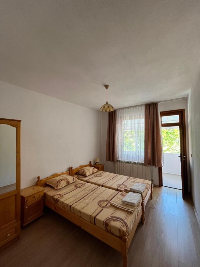 "Калоянови" Hotell Tsarevo Eksteriør bilde
